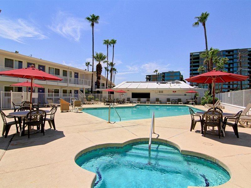 Motel 6 Old Town Scottsdale Fashion Square Exterior foto