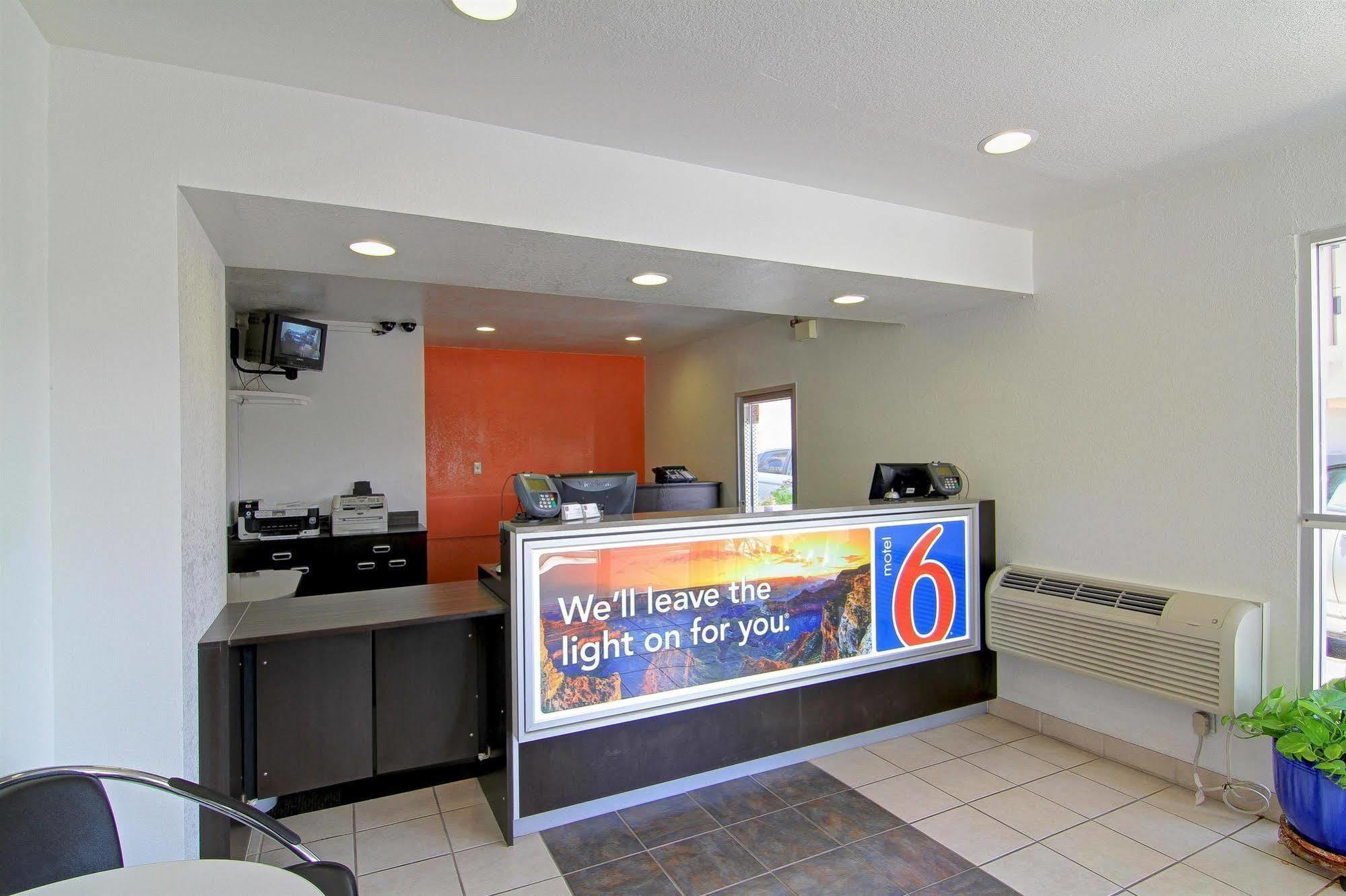 Motel 6 Old Town Scottsdale Fashion Square Exterior foto